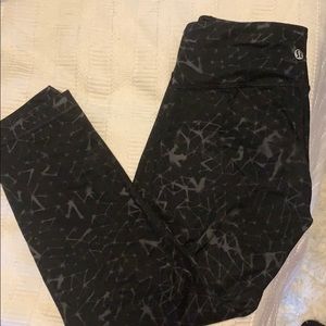 Size 4 lulu lemon leggings worn once